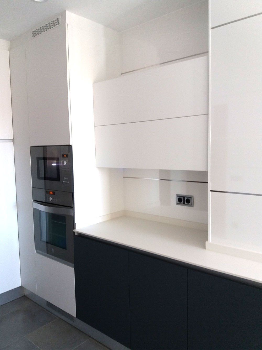 cocina moderna blanca en Zamora