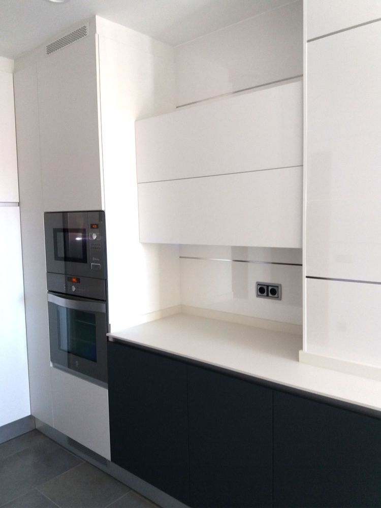 cocina moderna blanca en Zamora